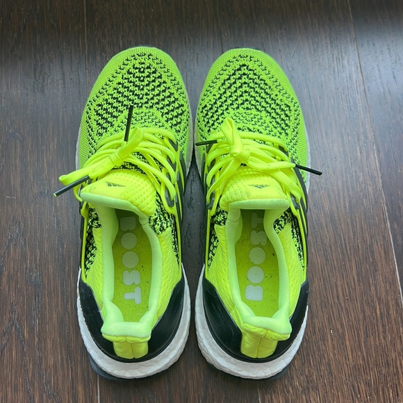 Adidas ultraboost special edition colour size 4.5Y or 6W - Picture 2 of 4